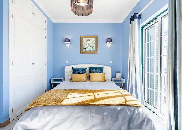 Mouzinho Blueapartment شقة *